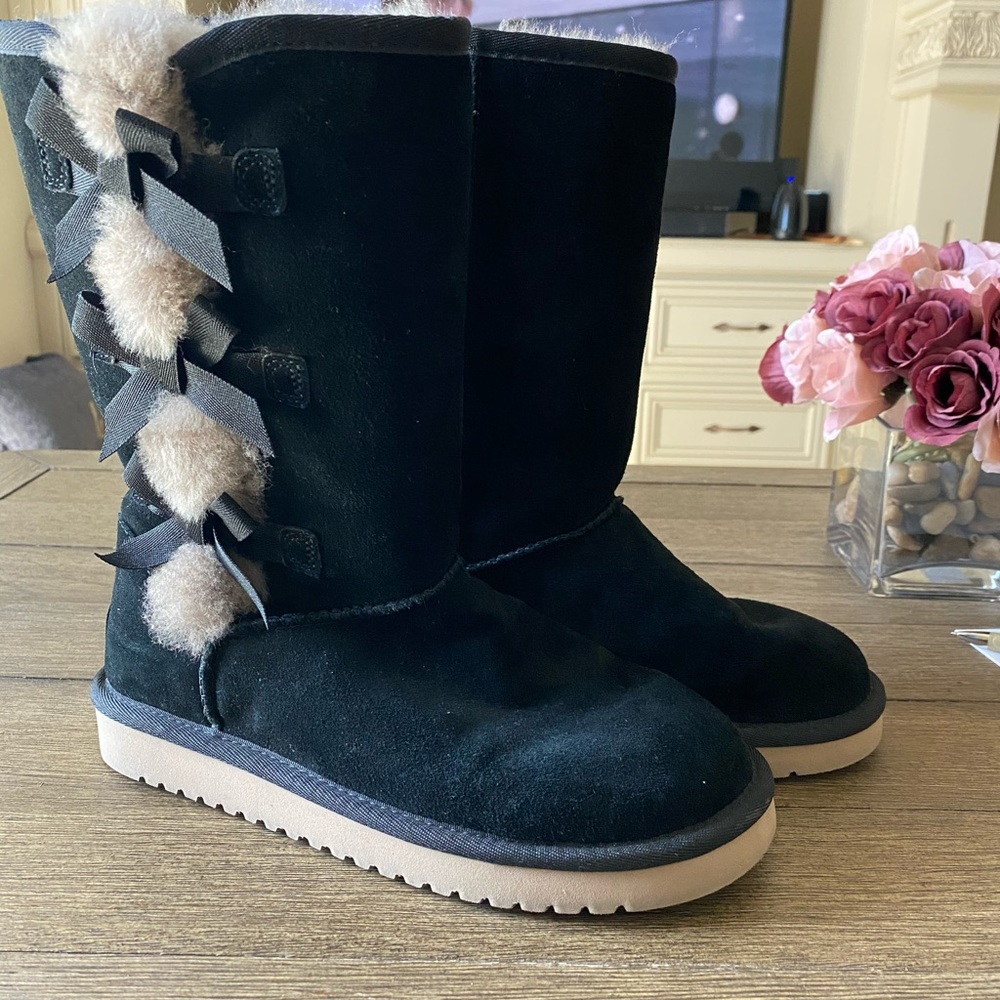 Woman’s UGG W Victoria Tall boots